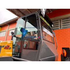 JANELA MÓVEL DIREITA PÁ CARREGADEIRA NEW HOLLAND W12D - 84575374