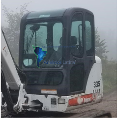 INFERIOR PARABRISA - BOB CAT - 335G